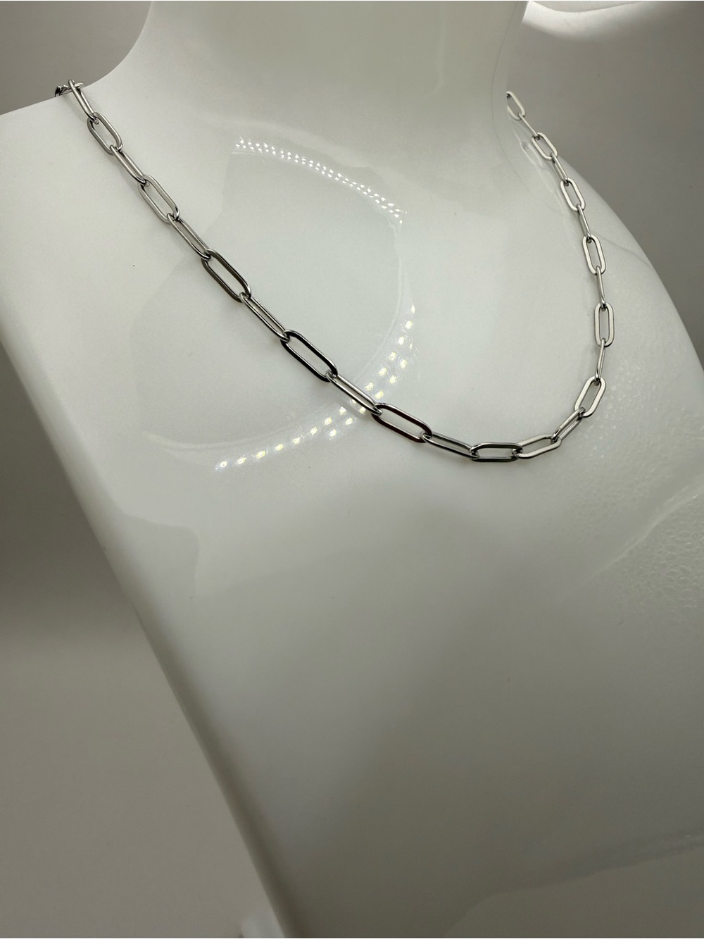 Women’s 18k White Gold Plated Stainless Steel PaperClip Flat Cross Link Necklace - Picture 3 of 6